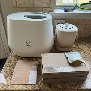 White Lomi Kitchen Composter Set
